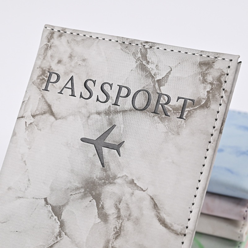 Okładki na paszport z Dziewczy – Phone Accessories For Travel recenzja i cena